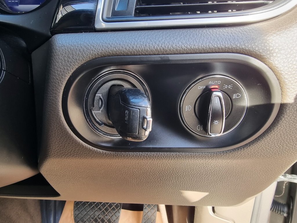 Used Porsche Macan 2015 for sale - 77269053: Photo 45