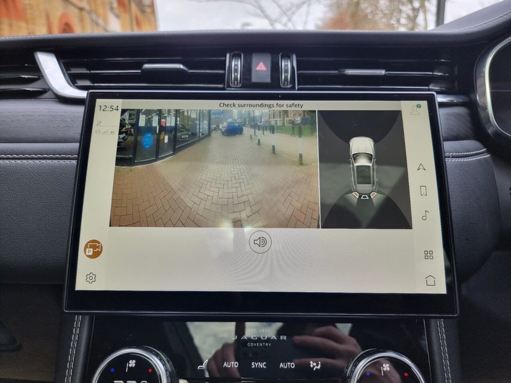 Used Jaguar F-Pace 2022 for sale - 77748932: Photo 2