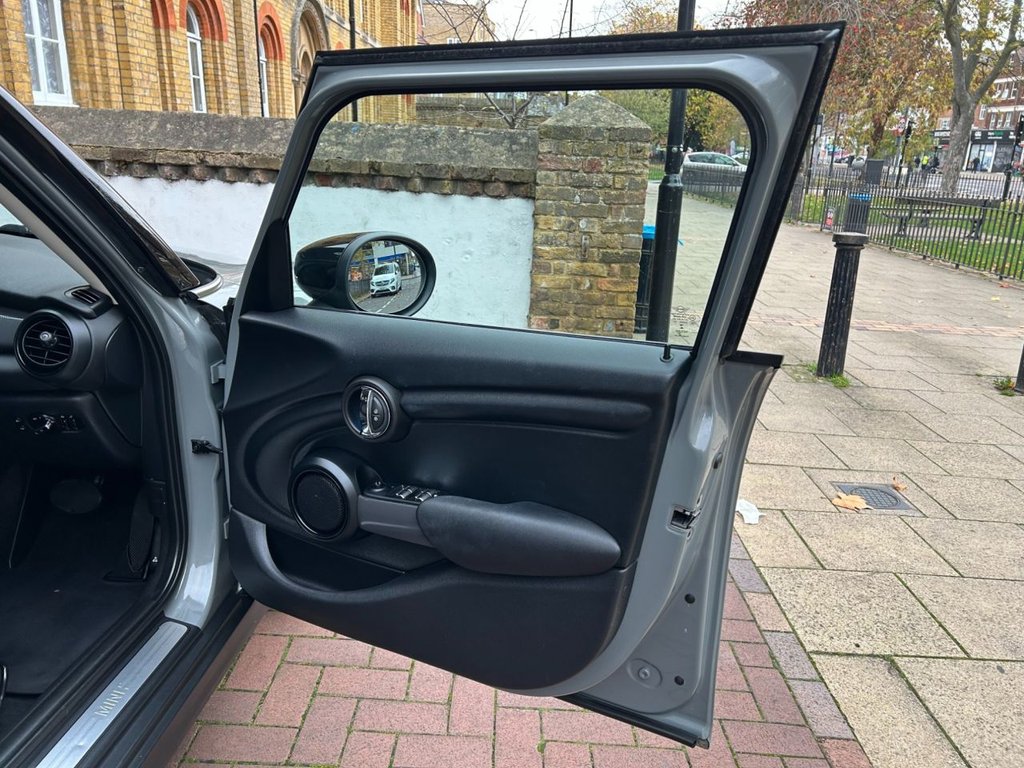 Used MINI Hatch 2020 for sale - 76496480: Photo 10