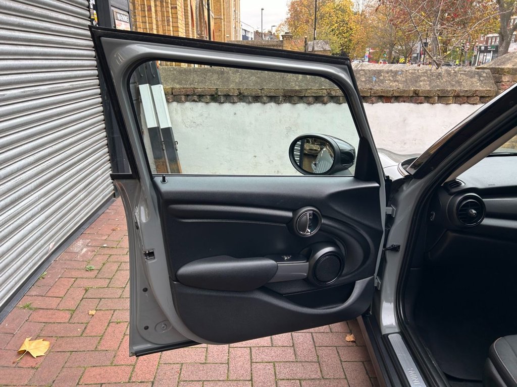 Used MINI Hatch 2020 for sale - 76496480: Photo 31