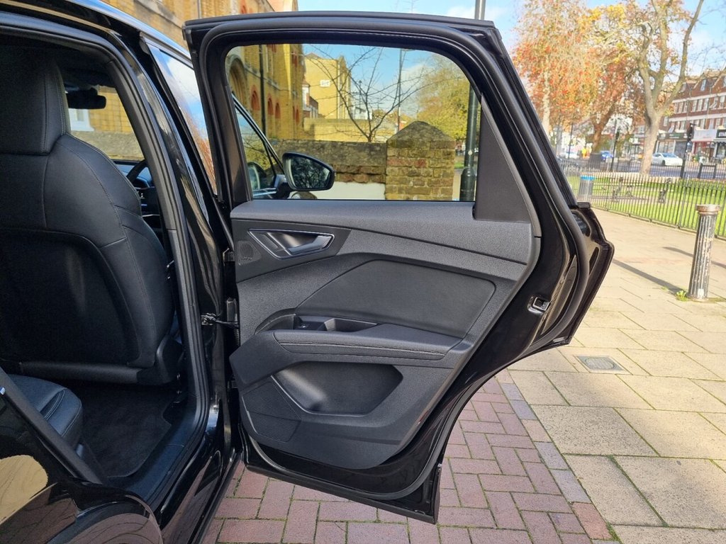 Used Audi Q4 e-tron 2023 for sale - 76768802: Photo 14