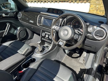 Used Volkswagen Beetle 2018 for sale - 75727561: Photo