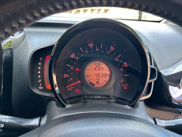 Used Toyota AYGO 2015 for sale - 75195772: Photo 42