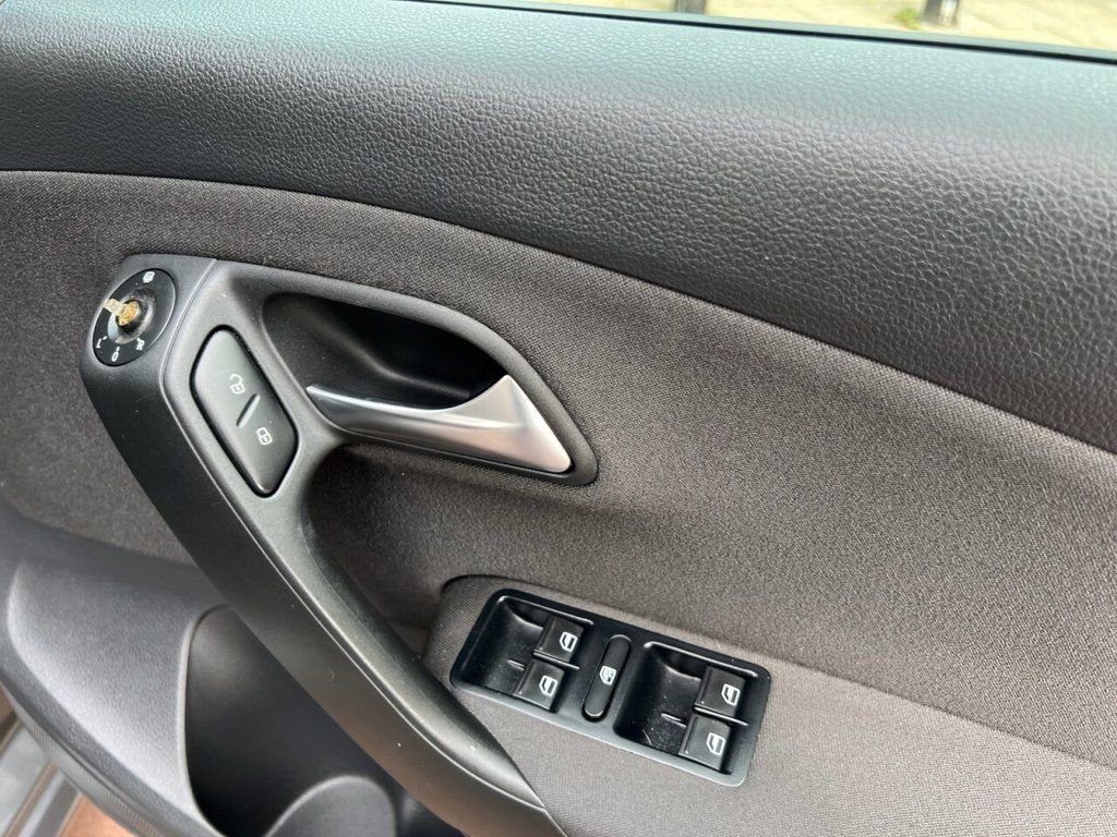 Used Volkswagen Polo 2012 for sale - 77020375: Photo 19