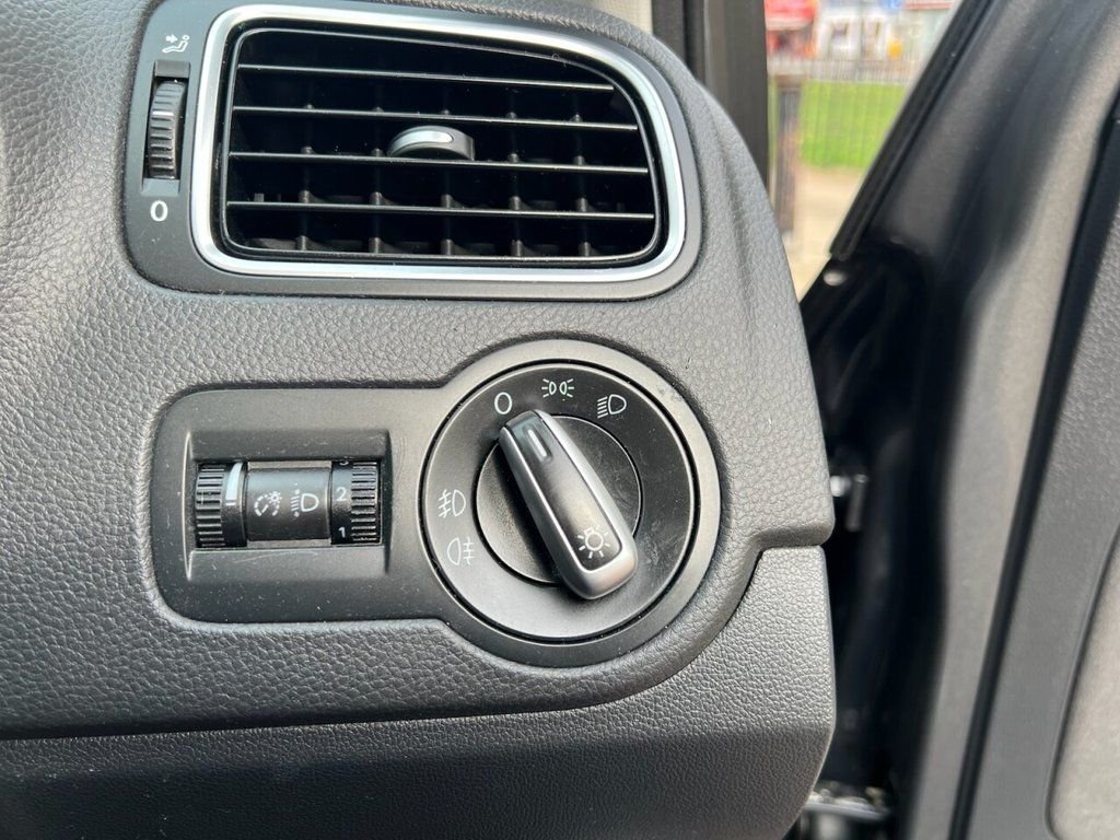 Used Volkswagen Polo 2012 for sale - 77020375: Photo 21