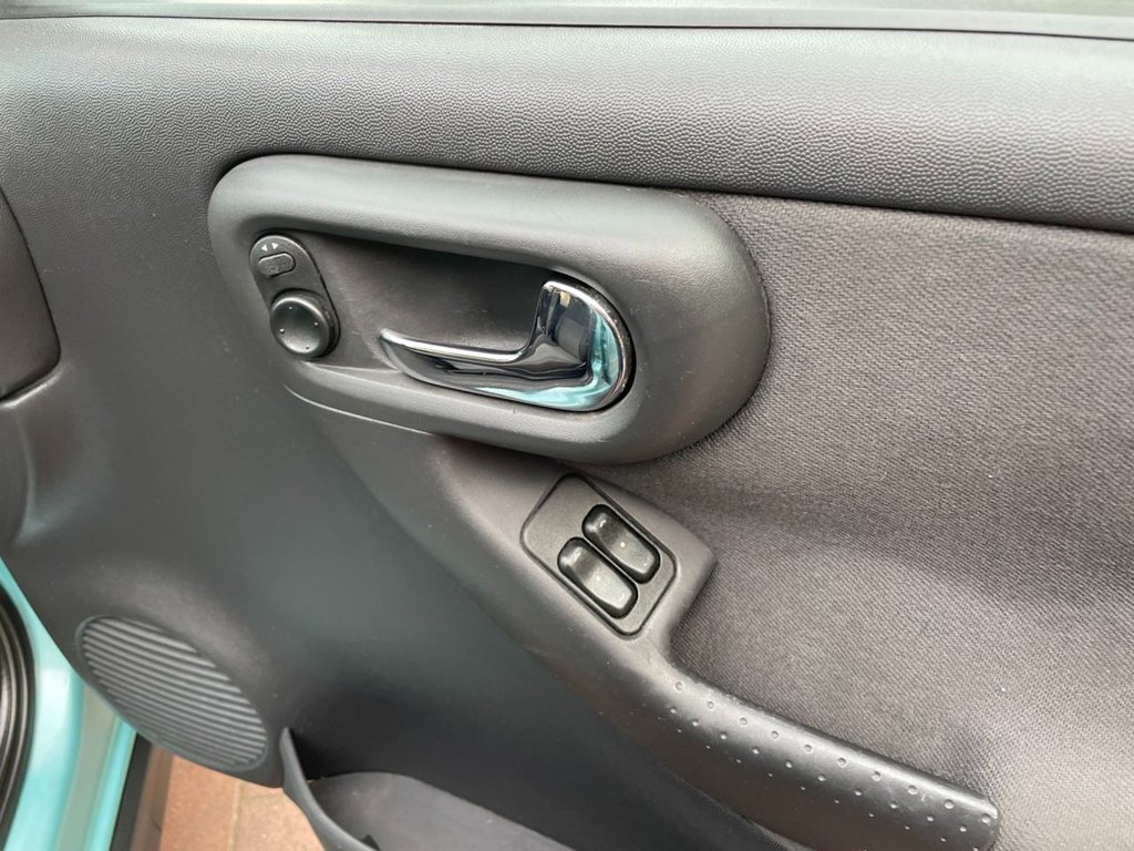 Used Vauxhall Corsa 2005 for sale - 77269197: Photo 32