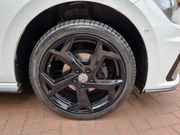 Used Volkswagen Polo 2019 for sale - 79632556: Photo