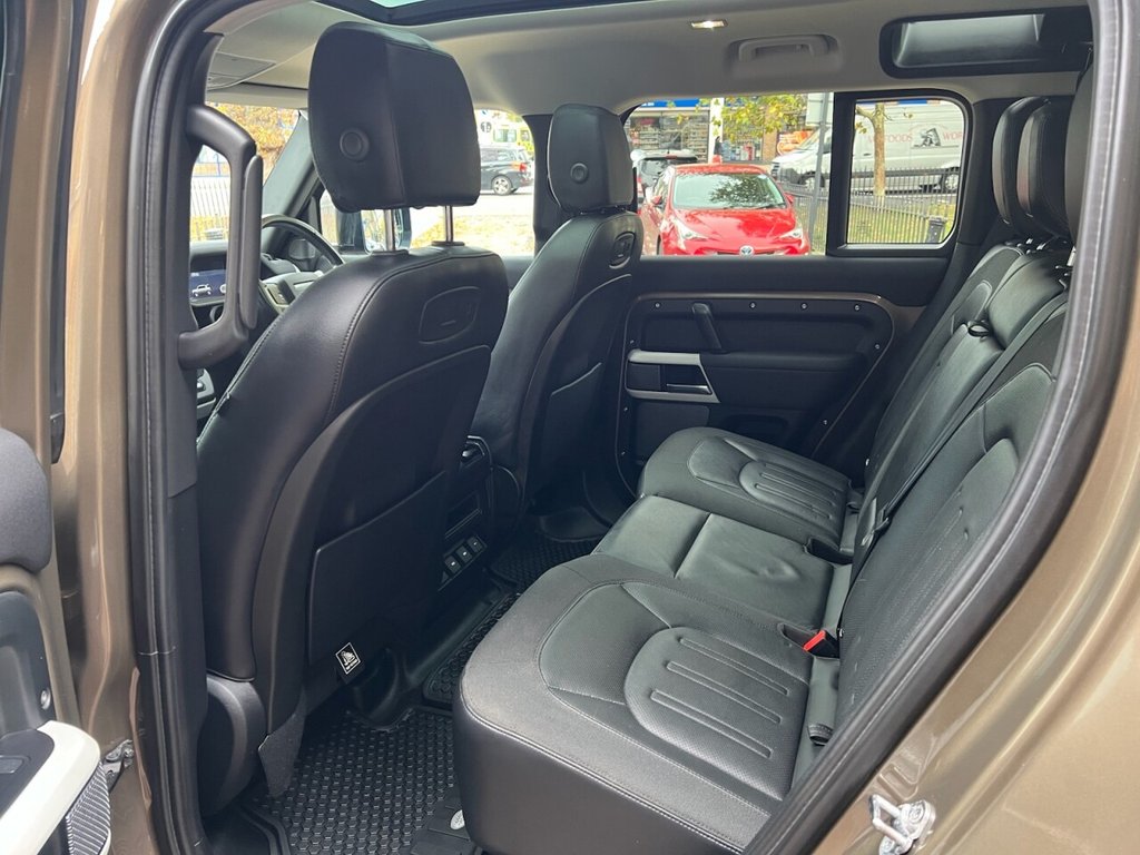 Used Land Rover Defender 2020 for sale - 76356677: Photo 10