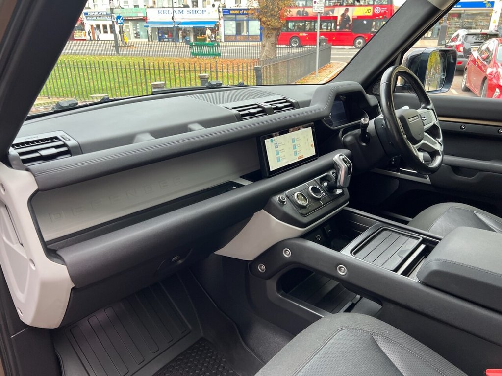 Used Land Rover Defender 2020 for sale - 76356677: Photo 11