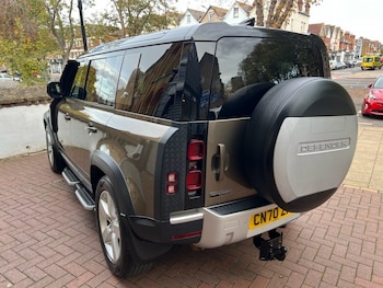 Used Land Rover Defender 2020 for sale - 76356677: Photo