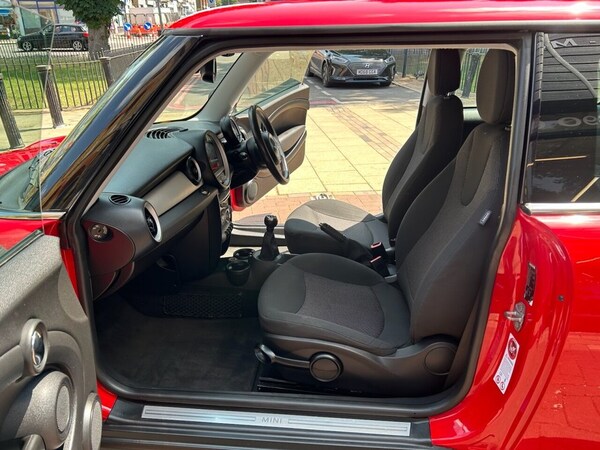 Used MINI Hatch 2010 for sale - 75195385: Photo 28