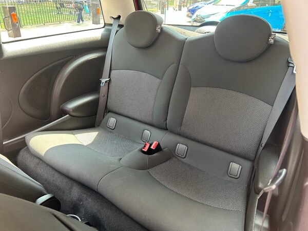 Used MINI Hatch 2010 for sale - 75195385: Photo 31