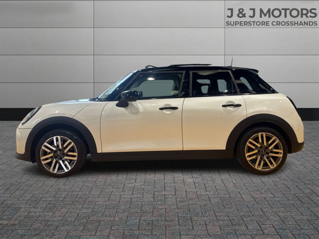 Used MINI Cooper 2024 for sale - 76345058: Photo 4