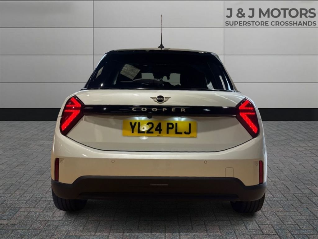 Used MINI Cooper 2024 for sale - 76345058: Photo 6