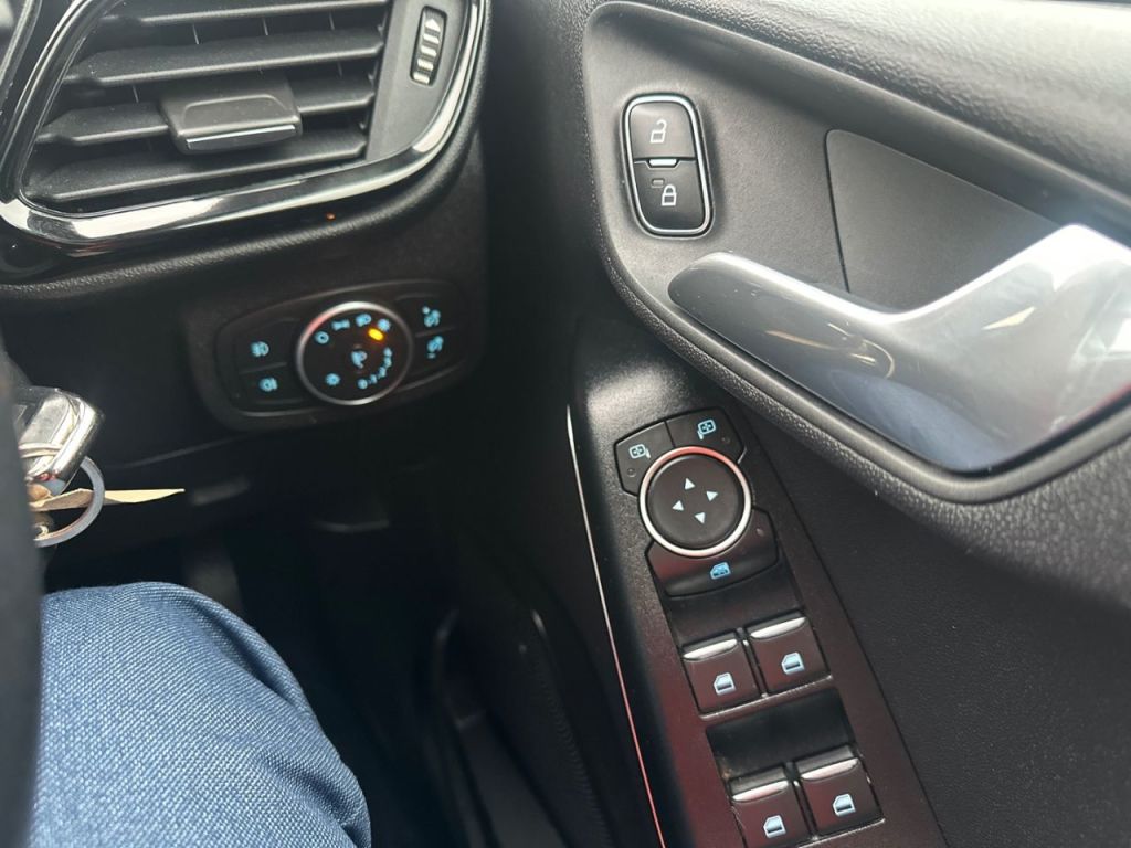 Used Ford Fiesta 2018 for sale - 77639071: Photo 18