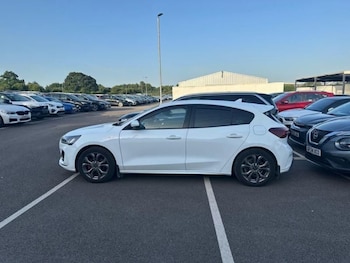 Used Ford Focus 2023 for sale - 79058036: Photo