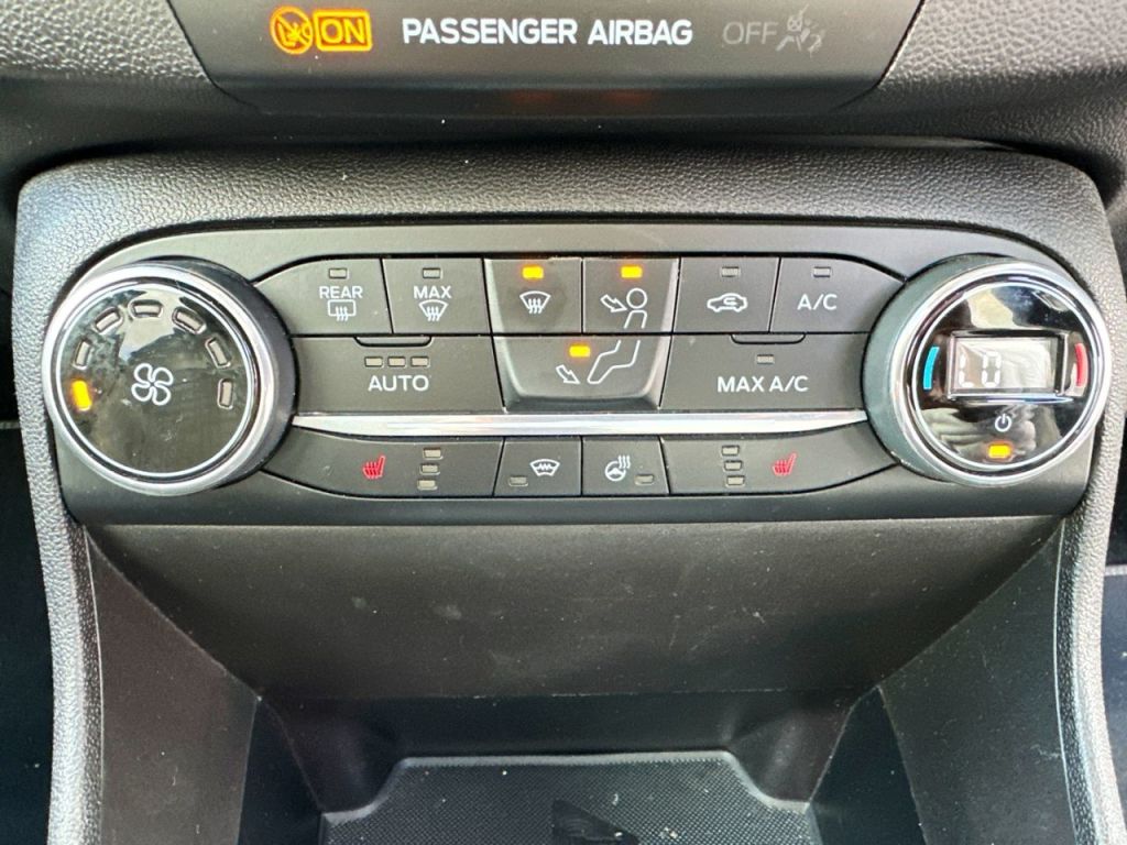 Used Ford Fiesta 2018 for sale - 78068030: Photo 15