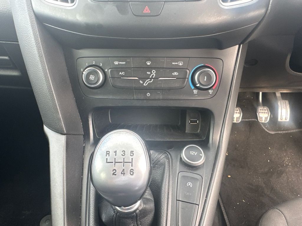 Used Ford Focus 2018 for sale - 76303242: Photo 14