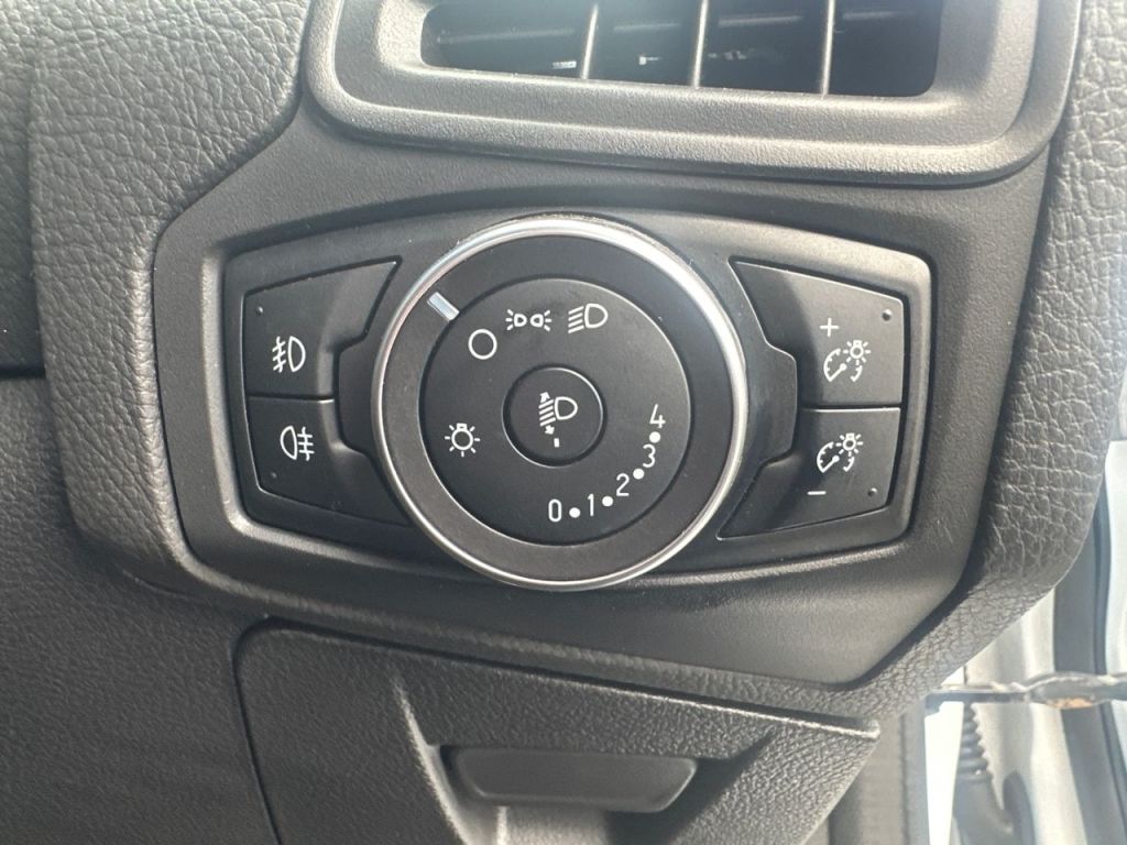 Used Ford Focus 2018 for sale - 76303242: Photo 15