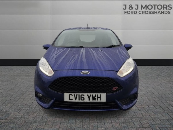 Used Ford Fiesta 2016 for sale - 76184910: Photo 2