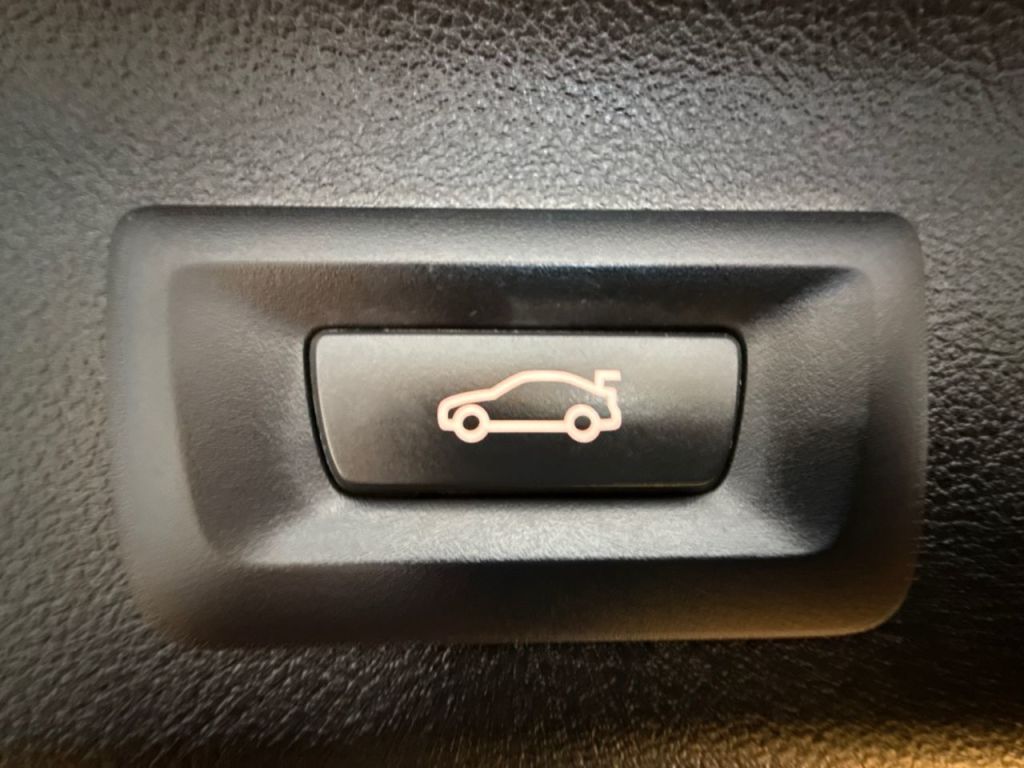 Used BMW 5 Series 2023 for sale - 76355945: Photo 8