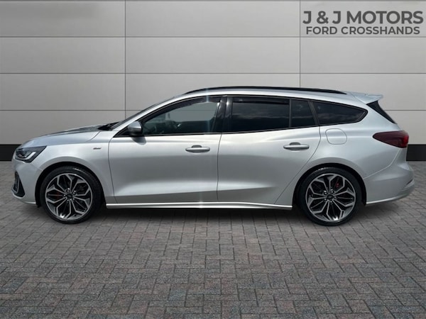 Used Ford Focus 2022 for sale - 75410694: Photo 4