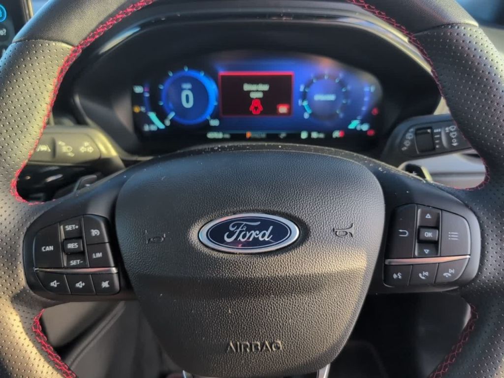 Used Ford Focus 2022 for sale - 77037611: Photo 7