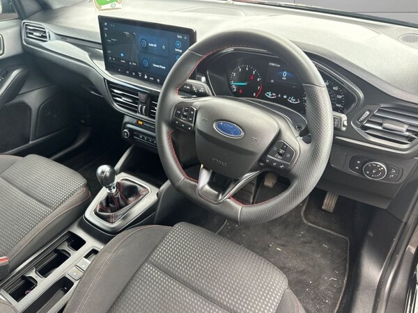 Used Ford Focus 2023 for sale - 75560139: Photo 13