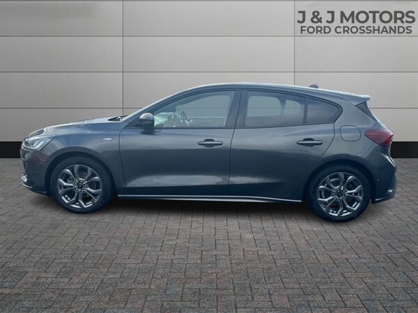 Used Ford Focus 2023 for sale - 75560139: Photo 4