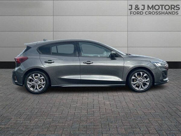 Used Ford Focus 2023 for sale - 75560139: Photo 8