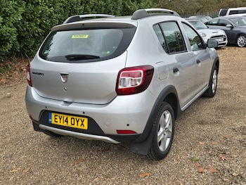 Used Dacia Sandero Stepway 2014 for sale - 76002535: Photo 4