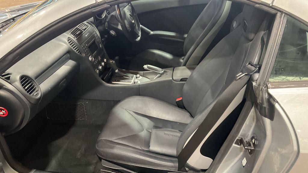 Used Mercedes-Benz SLK 2009 for sale - 76361023: Photo 6