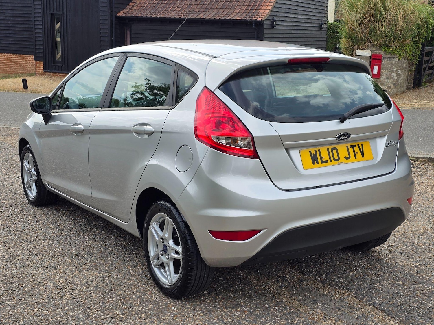 Used Ford Fiesta 2010 for sale - 76649570: Photo 18