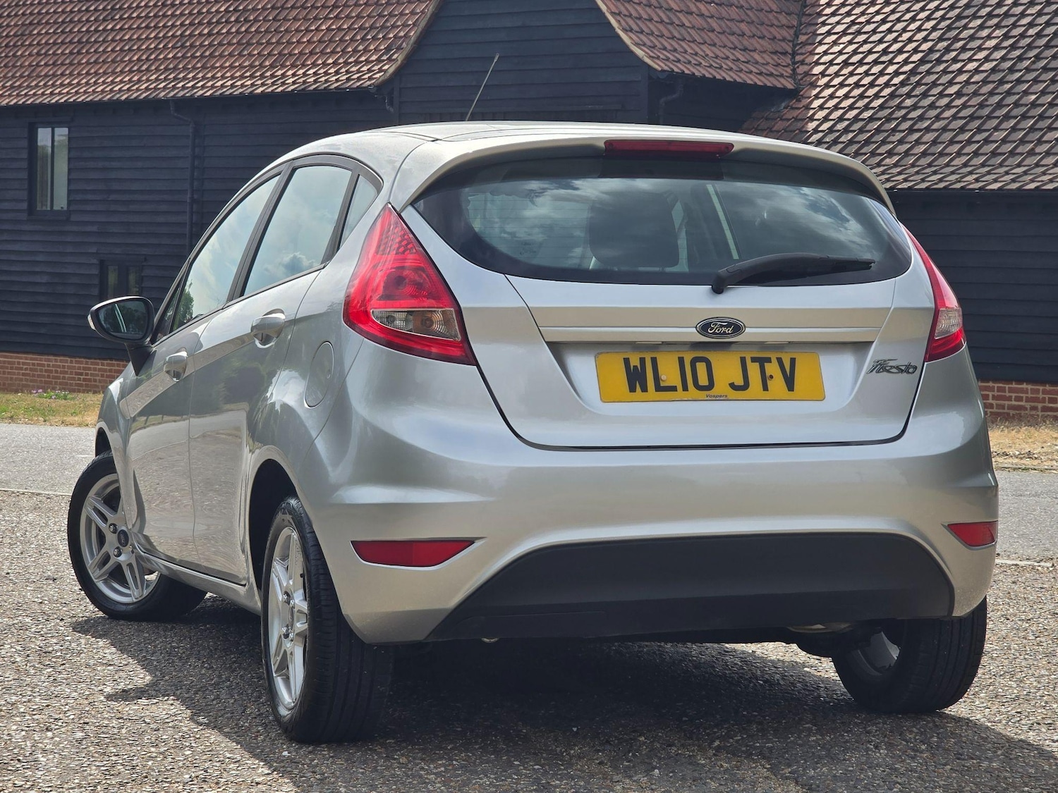 Used Ford Fiesta 2010 for sale - 76649570: Photo 4