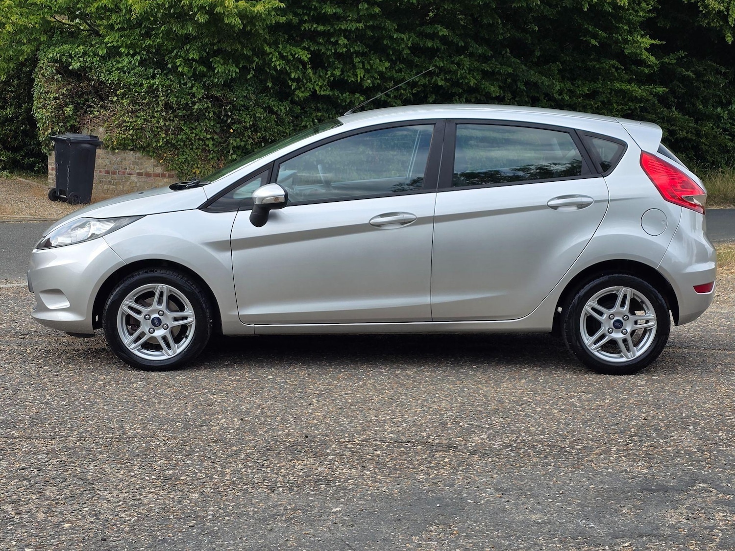 Used Ford Fiesta 2010 for sale - 76649570: Photo 5