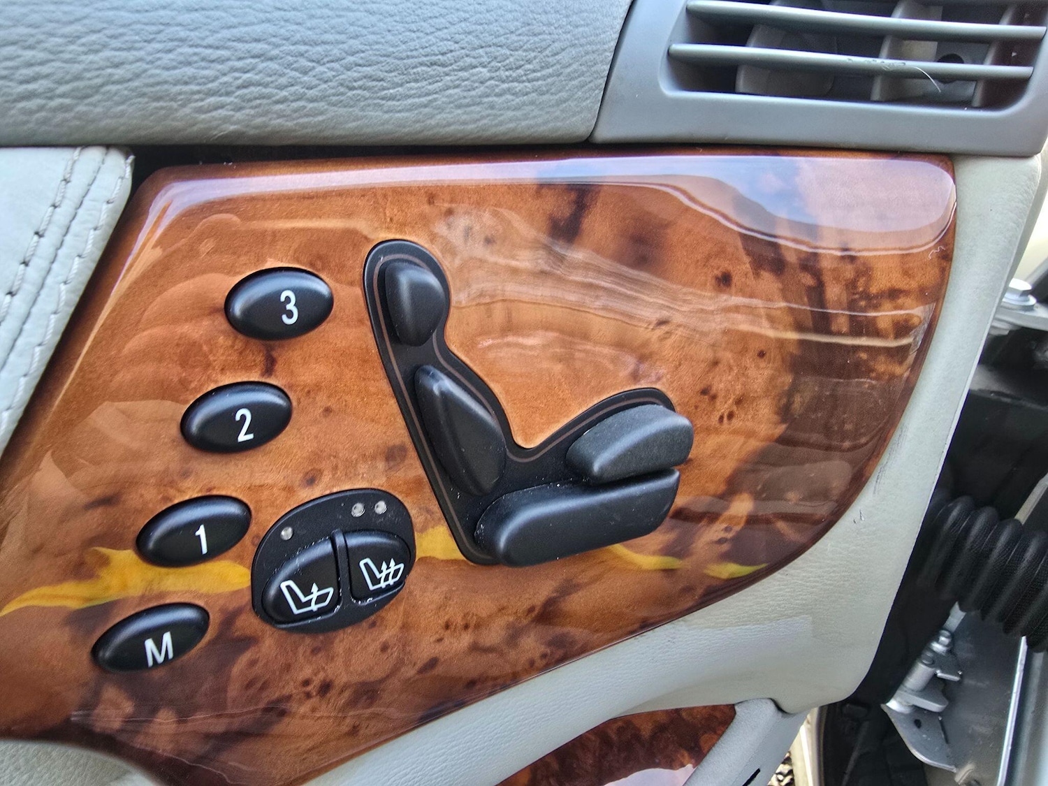 Used Mercedes-Benz CL 2006 for sale - 77450902: Photo 16