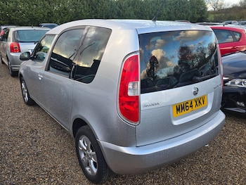 Used Skoda Roomster 2015 for sale - 77232348: Photo