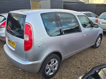 Used Skoda Roomster 2015 for sale - 77232348: Photo