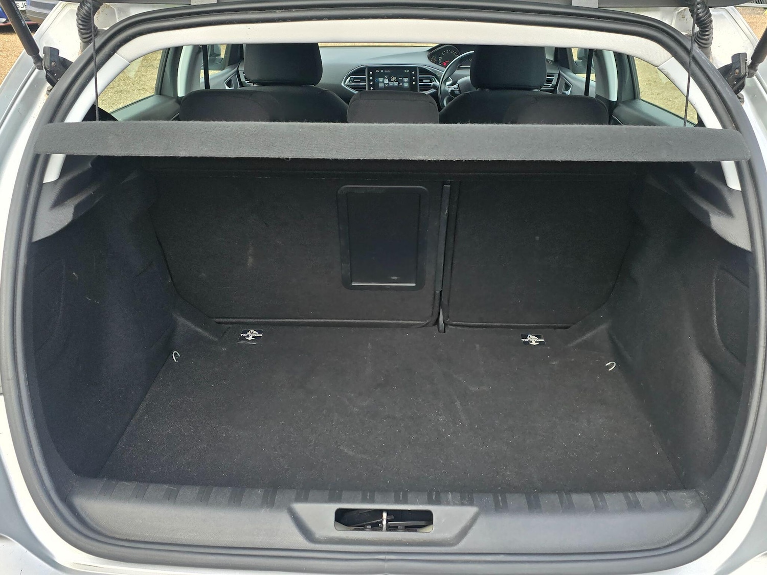 Used Peugeot 308 2014 for sale - 78098432: Photo 10