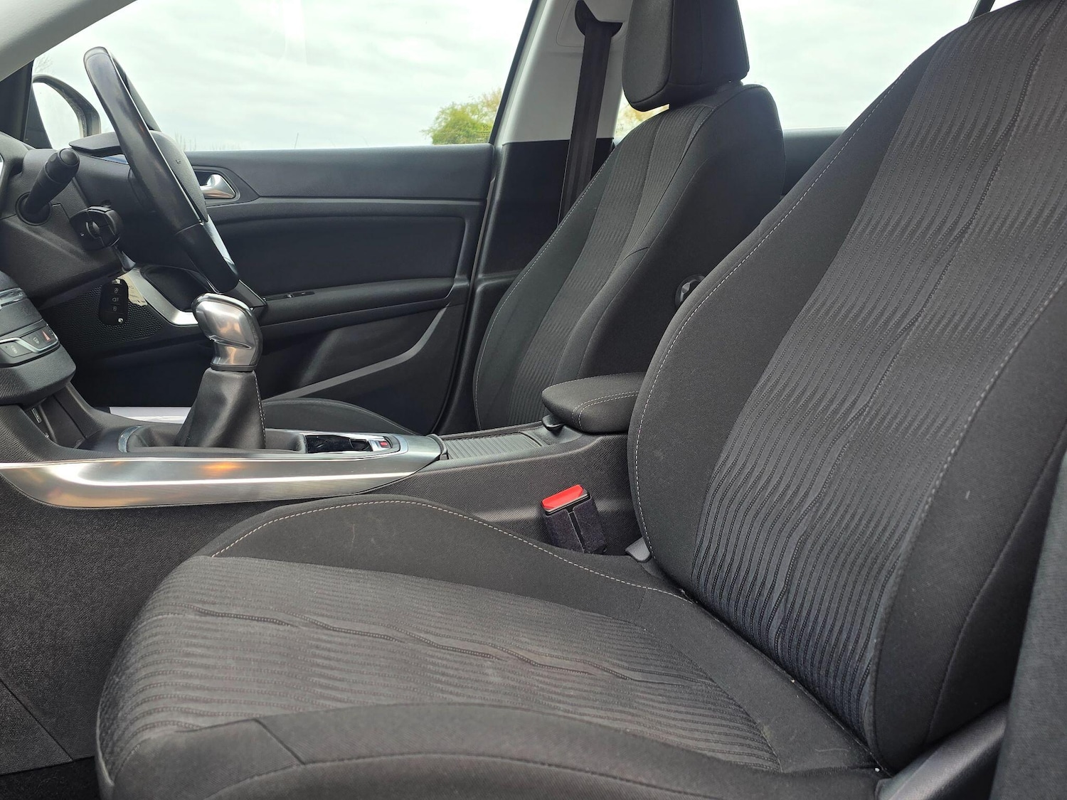 Used Peugeot 308 2014 for sale - 78098432: Photo 15