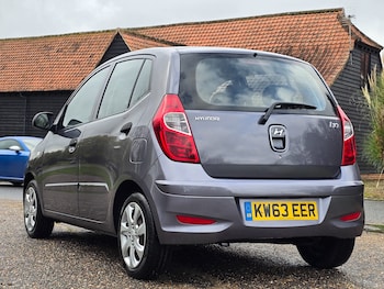 Used Hyundai i10 2014 for sale - 76653848: Photo