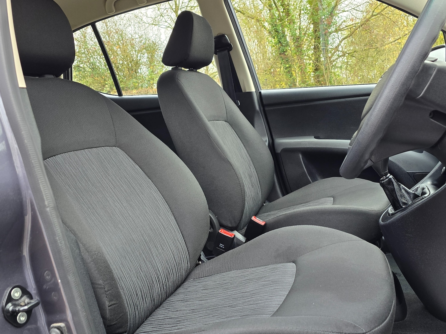 Used Hyundai i10 2014 for sale - 76653848: Photo 6