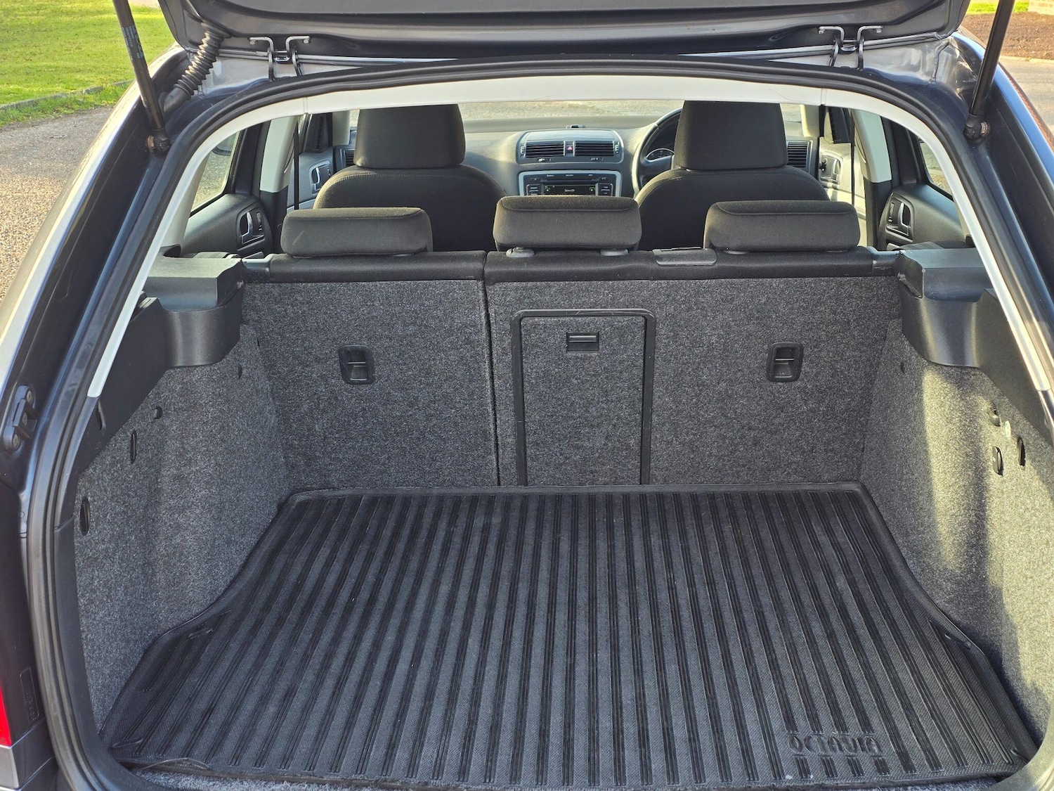 Used Skoda Octavia 2011 for sale - 76691761: Photo 10