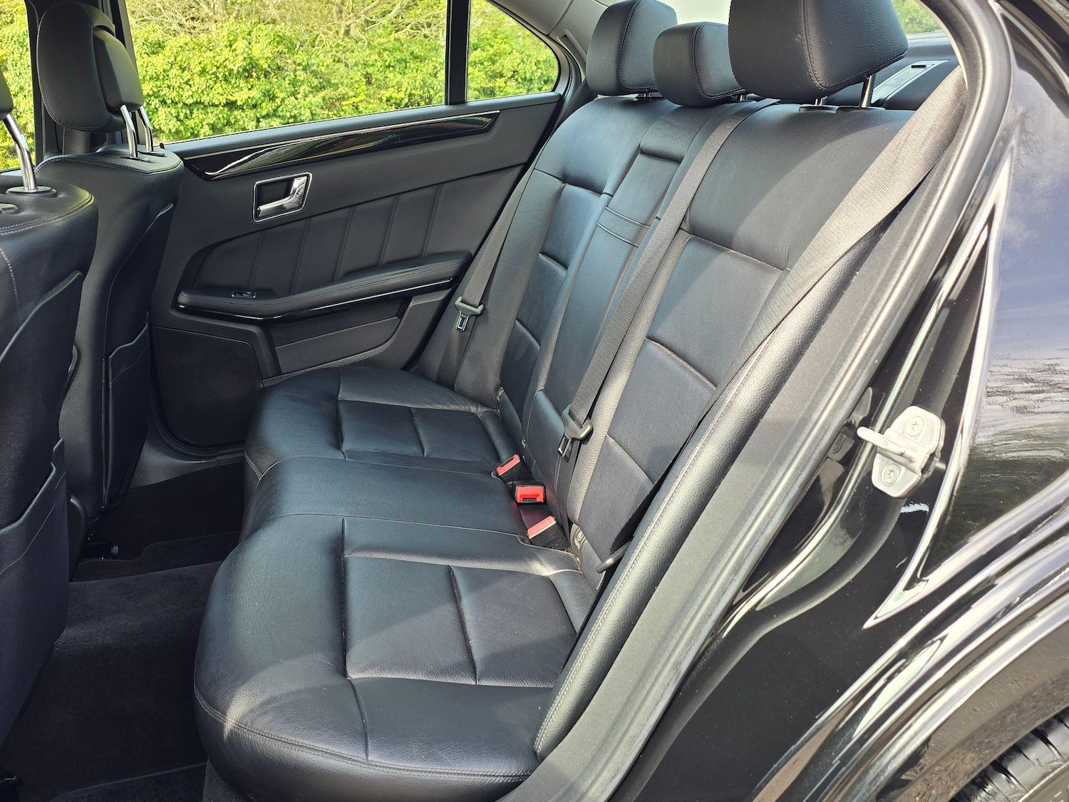 Used Mercedes-Benz E Class 2010 for sale - 77158050: Photo 8