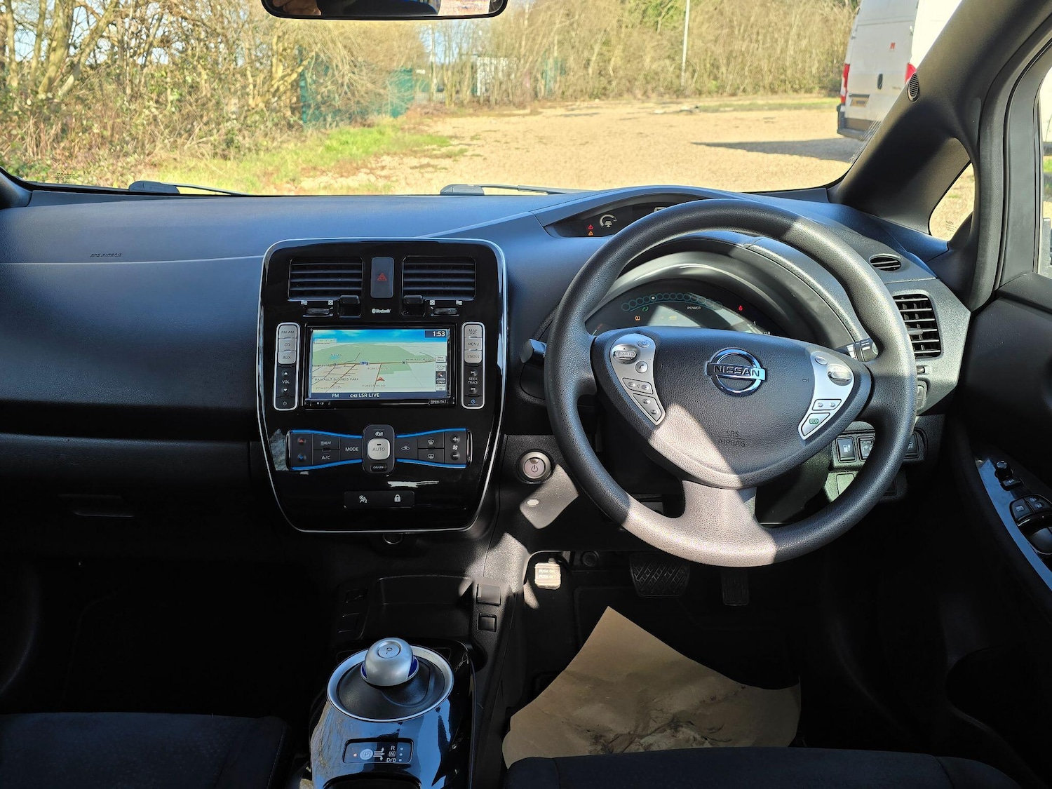 Used Nissan Leaf 2015 for sale - 77674000: Photo 10