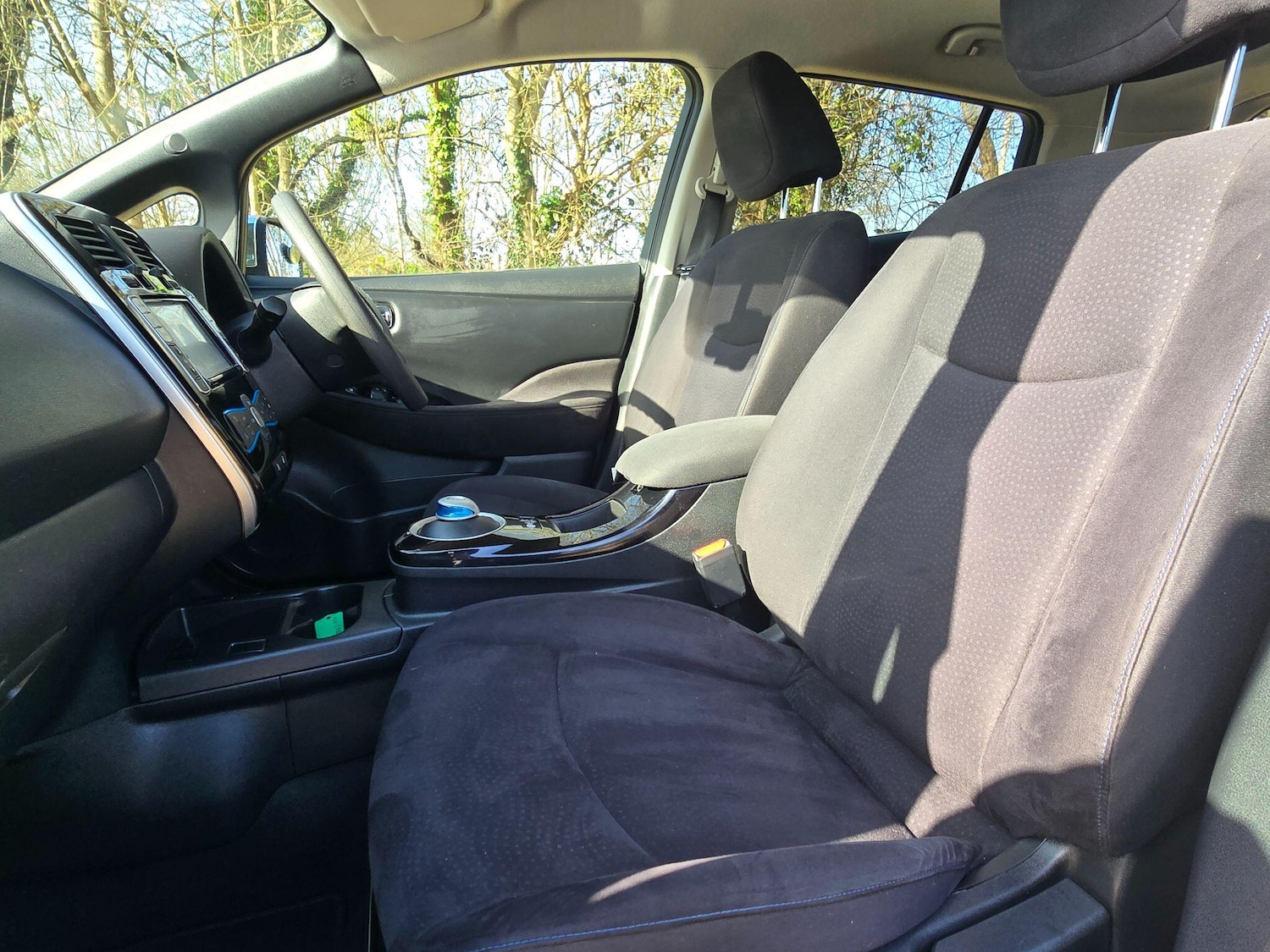 Used Nissan Leaf 2015 for sale - 77674000: Photo 17