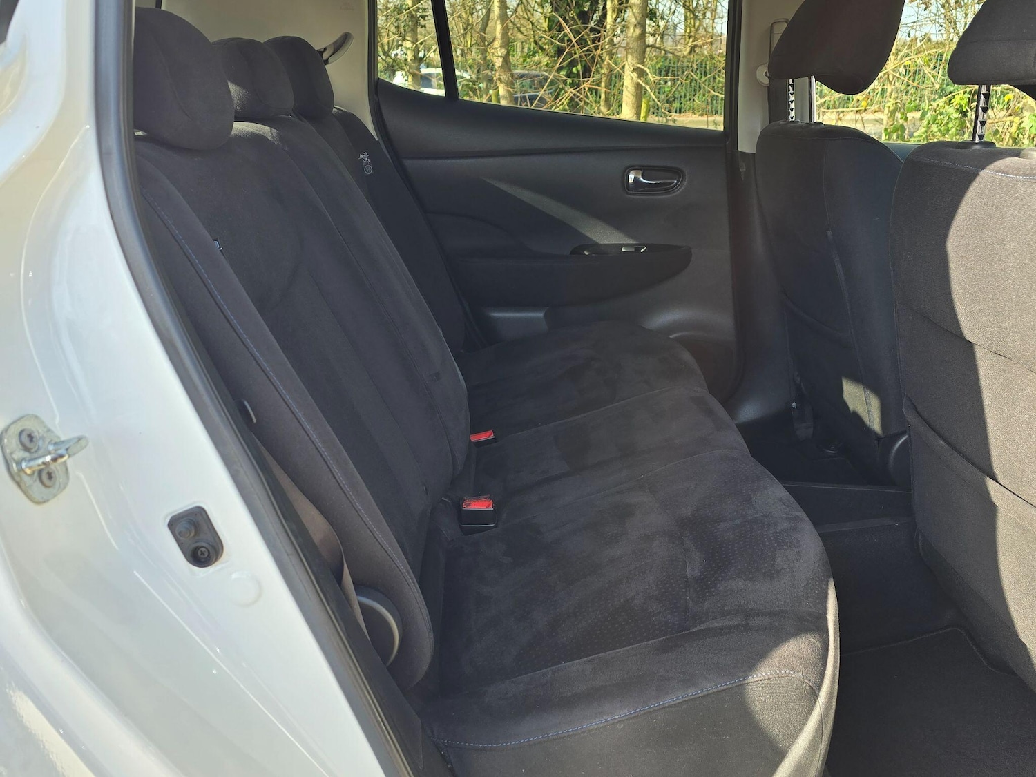 Used Nissan Leaf 2015 for sale - 77674000: Photo 18