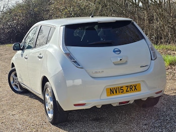 Used Nissan Leaf 2015 for sale - 77674000: Photo