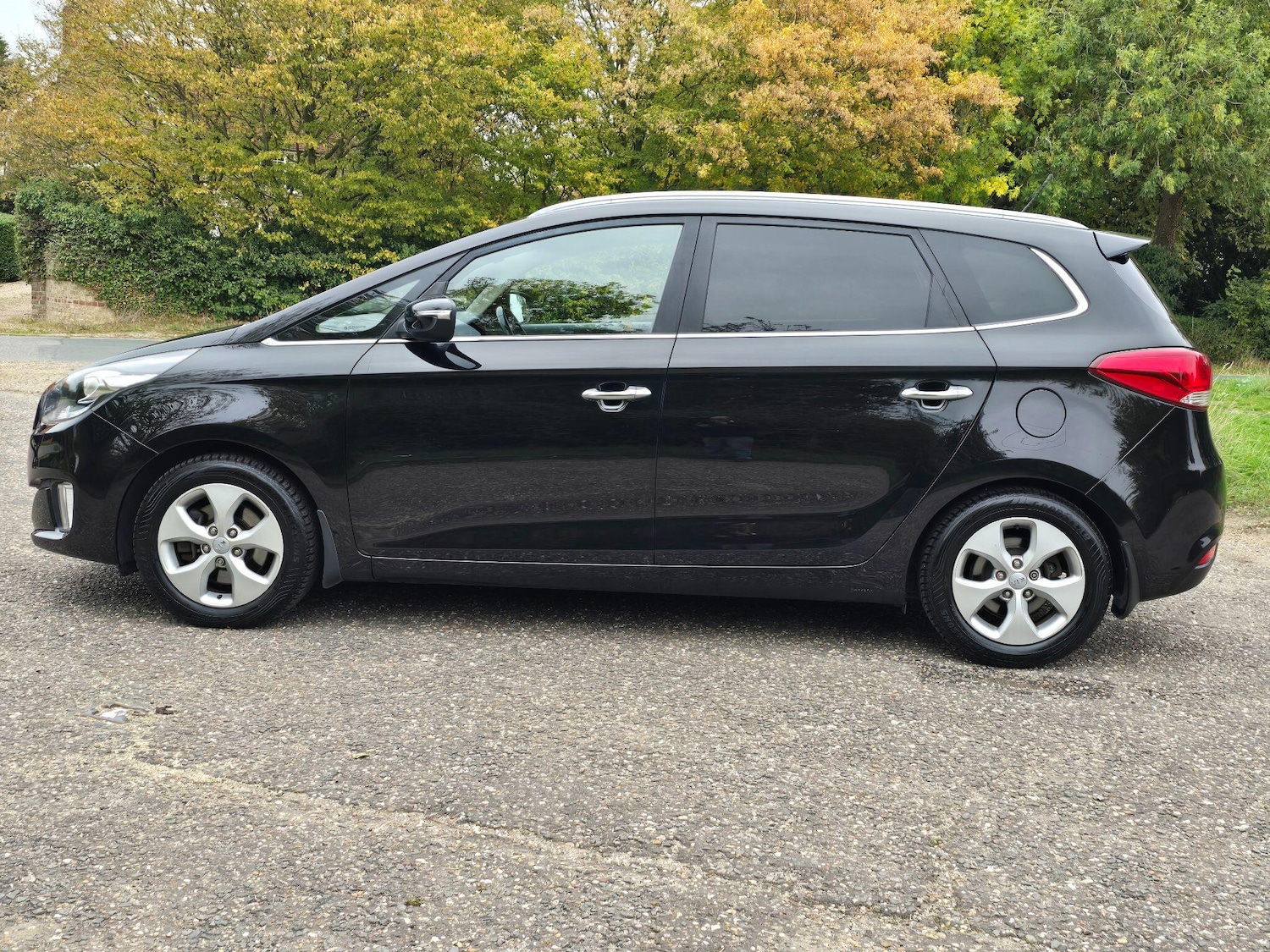 Used Kia Carens 2014 for sale - 76649568: Photo 5