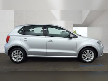 Used Volkswagen Polo 2014 for sale - 79134115: Photo